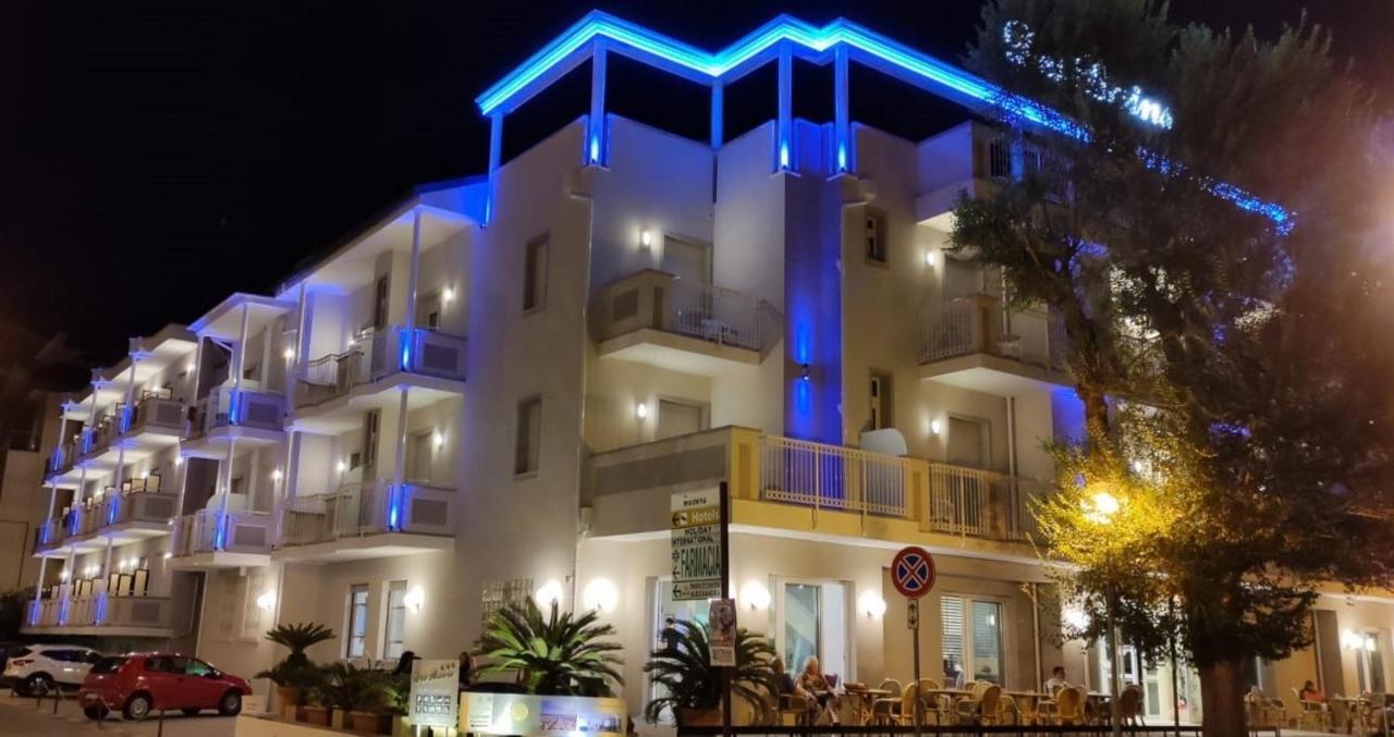Hotel Des Bains Cattolica Exterior foto
