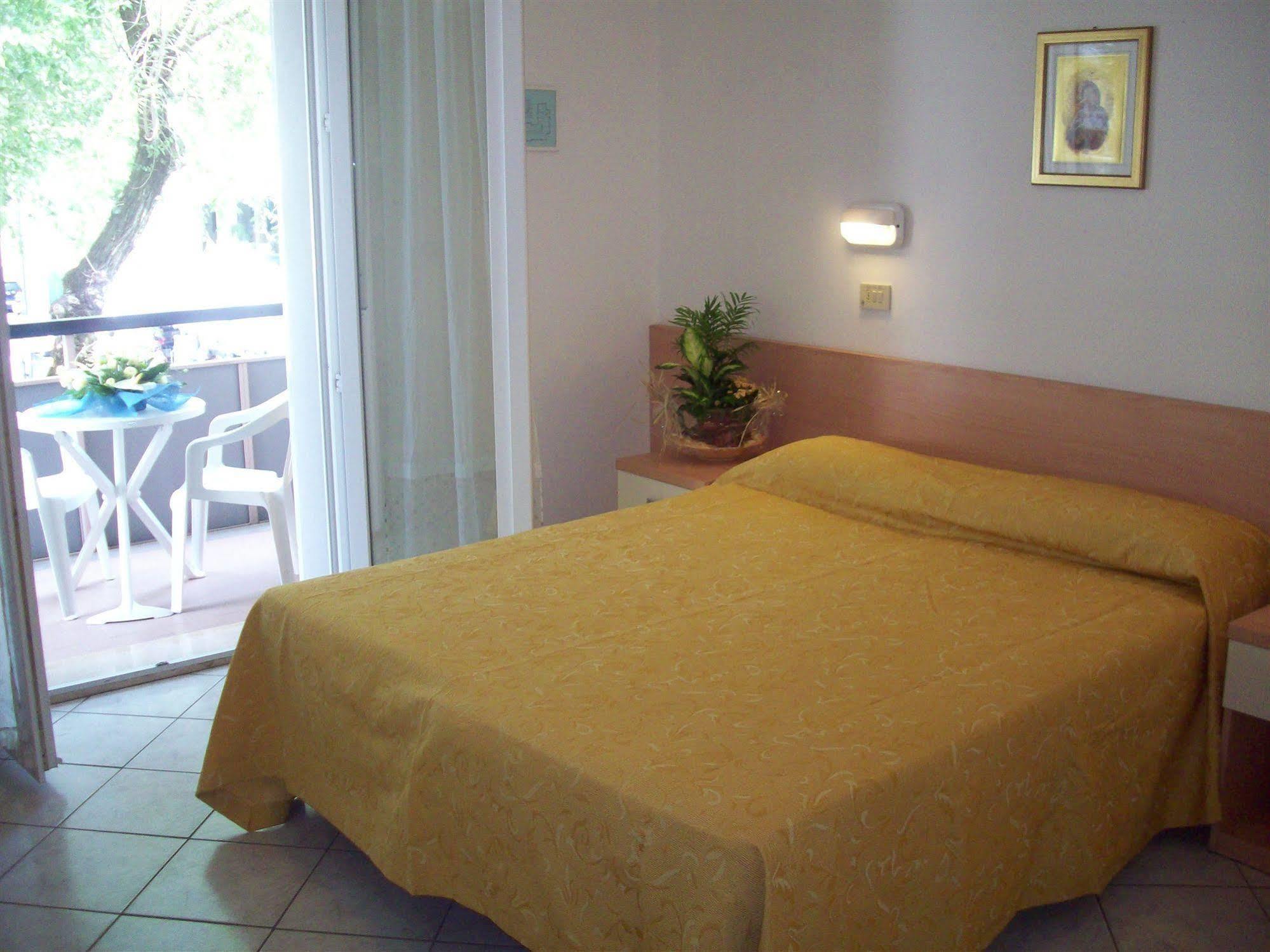Hotel Des Bains Cattolica Exterior foto