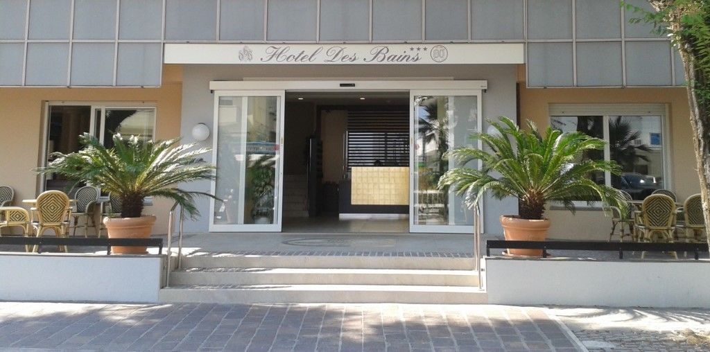 Hotel Des Bains Cattolica Exterior foto